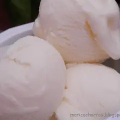 Helado cremoso y suave, con un toque de azucar invertida para una textura perfecta.