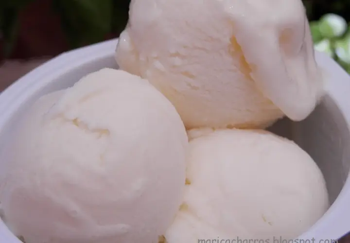 Helado cremoso y suave, con un toque de azucar invertida para una textura perfecta.