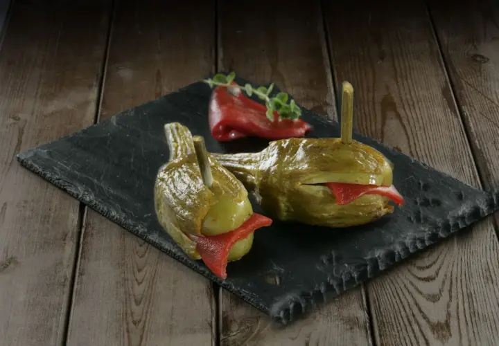 Berenjenas de Almagro rellenas de pimiento rojo, una deliciosa receta tradicional.