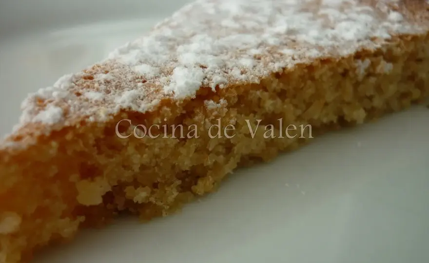Tarta de almendras jugosa, la receta gallega sin harina