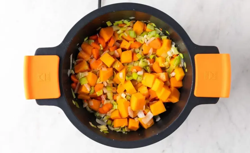 Crema de verduras casera con sabor y textura perfectos