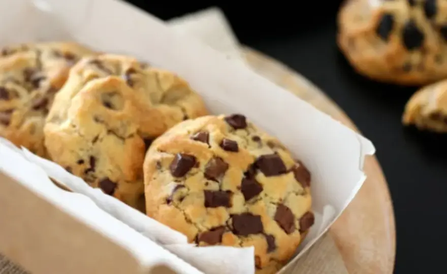 Galletas de chocolate tiernas por dentro y crujientes por fuera