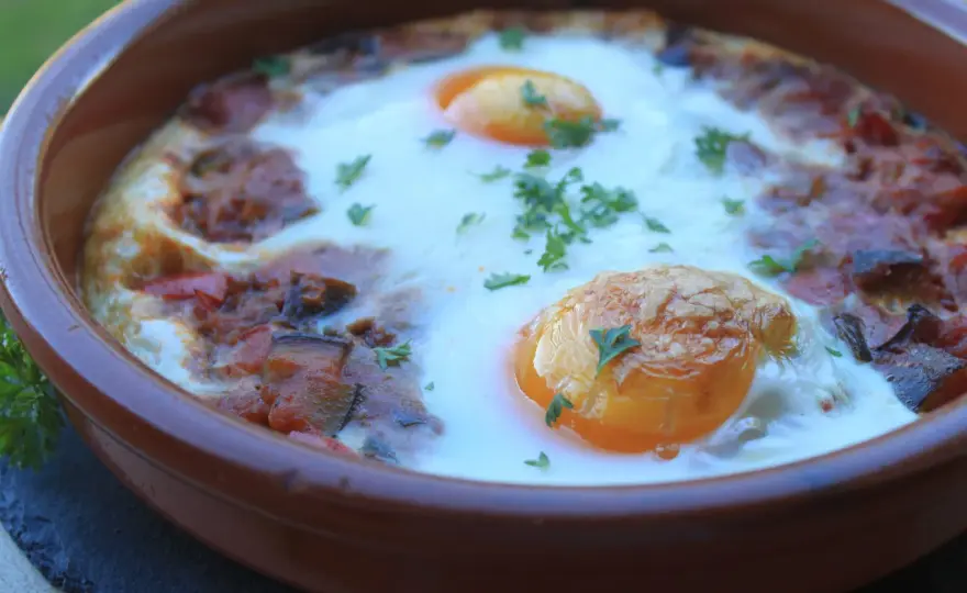 Samfaina catalana con huevo, melosa y fácil