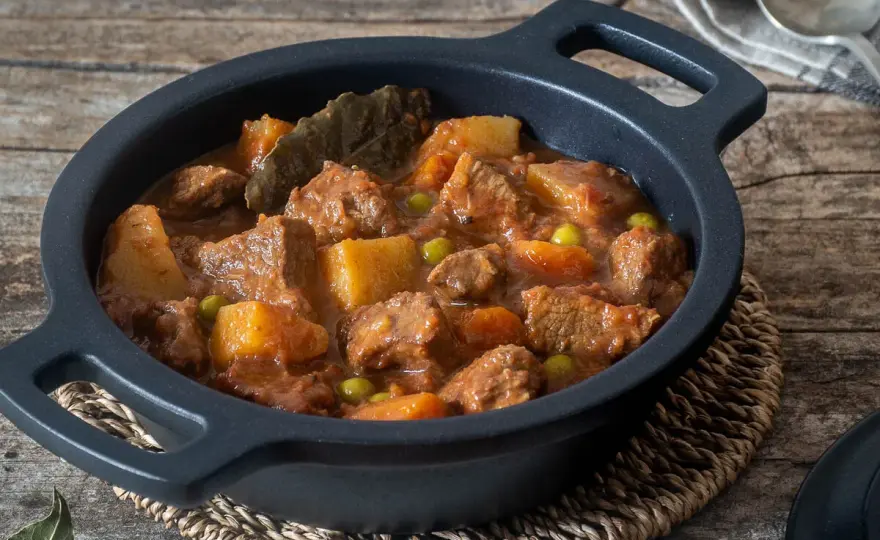 Estofado de ternera de la abuela, tierno y con salsa espesa