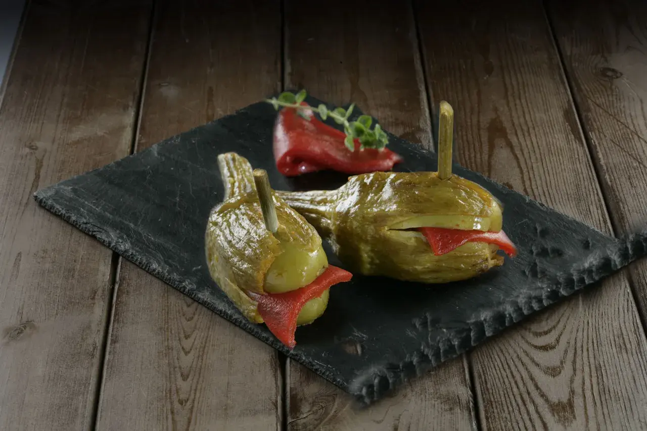 Berenjenas de Almagro rellenas de pimiento rojo, una deliciosa receta tradicional.